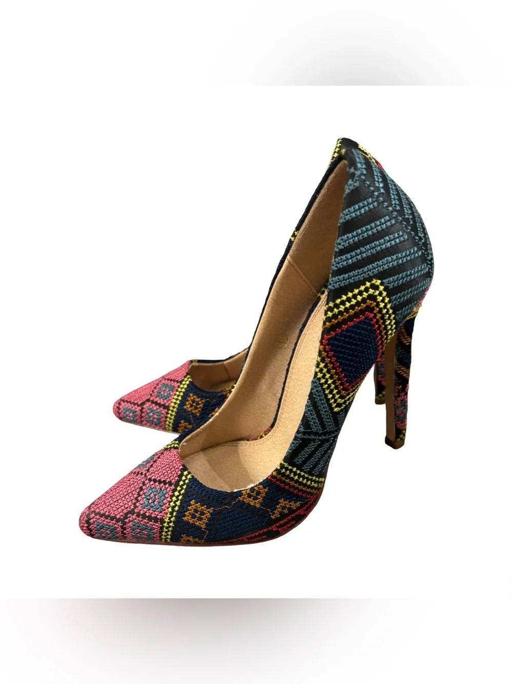 Multi-Color Aztec Artsy Patterned Fabric Tapestry Pointed Toe High Heels Sz 6.5